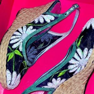 Beverly Feldman Espadrilles purchased from Lord and Taylor sequenced details ❤️